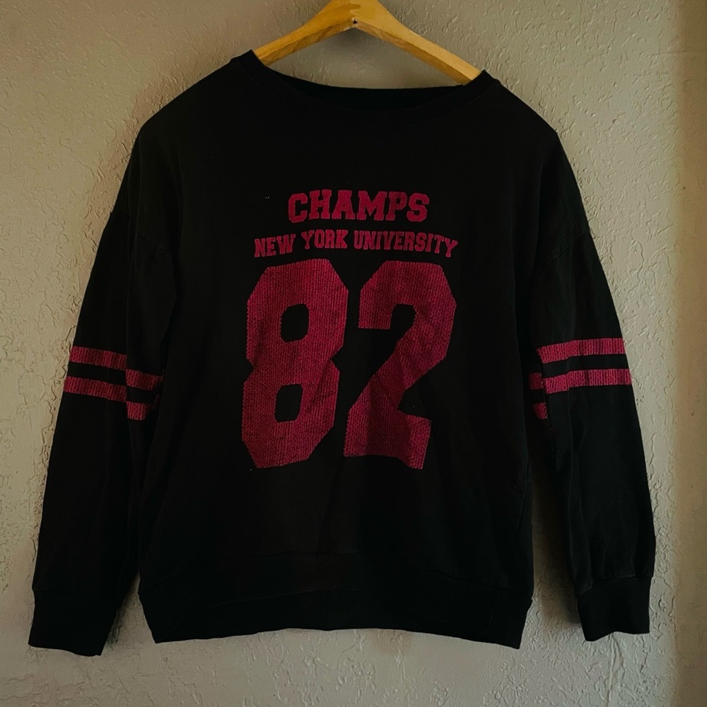 Women’s ON FIRE Sweater Size L